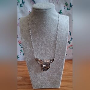 EUC Swarovski Touchstone Crystal Casual Everyday Silver Necklace Jewelry